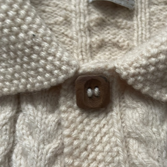 Women's Hand knit small cream cable knit Sweater Coat. - Picture 4 of 6